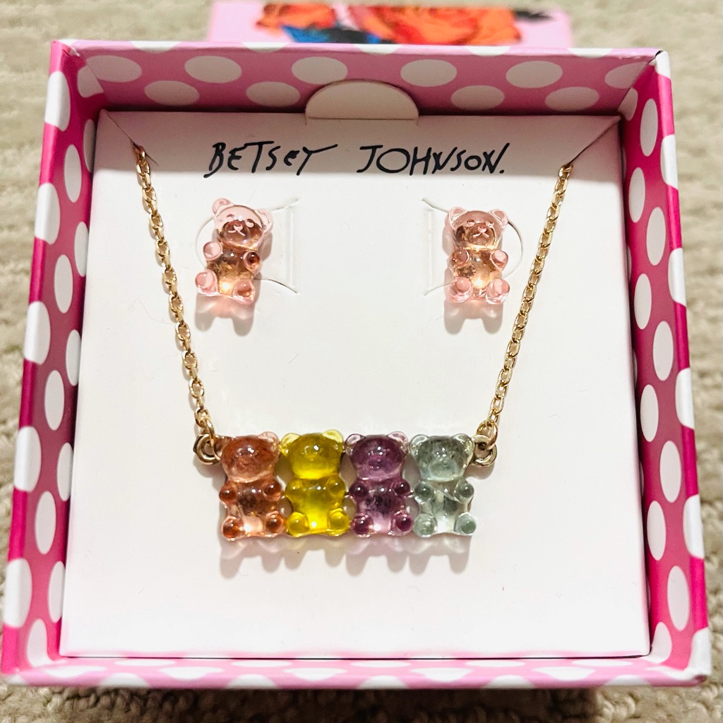 Nib Betsey Johnson Gummy Bear Jewelry Set 28$